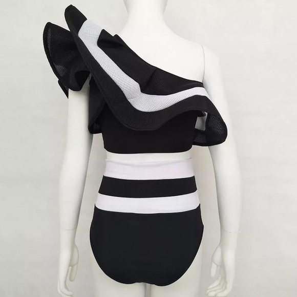 LAST 1 🌺NEW ITEM! OFF SHOULDER SWIMSUIT SET - Picture 6 of 8